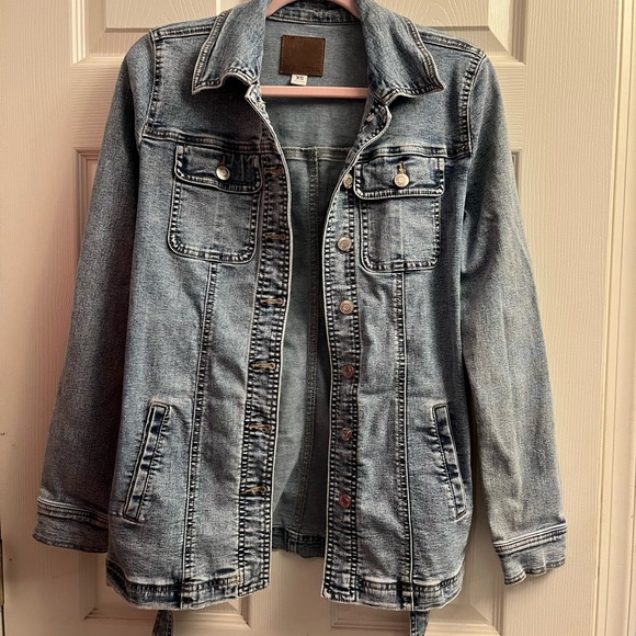 Maurices Women’s Blue Denim Button Down Belted Jacket Xsmall - Picture 4 of 8